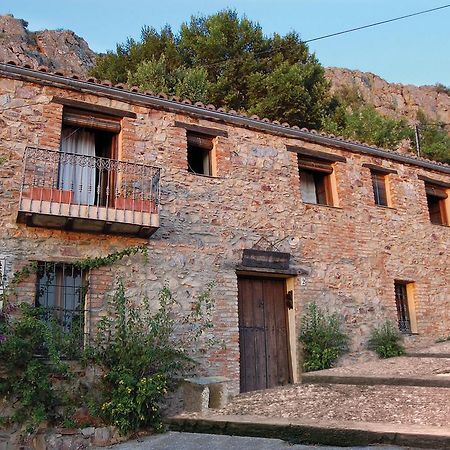 Alma De Villuercas Guest House Cabañas del Castillo Exterior photo