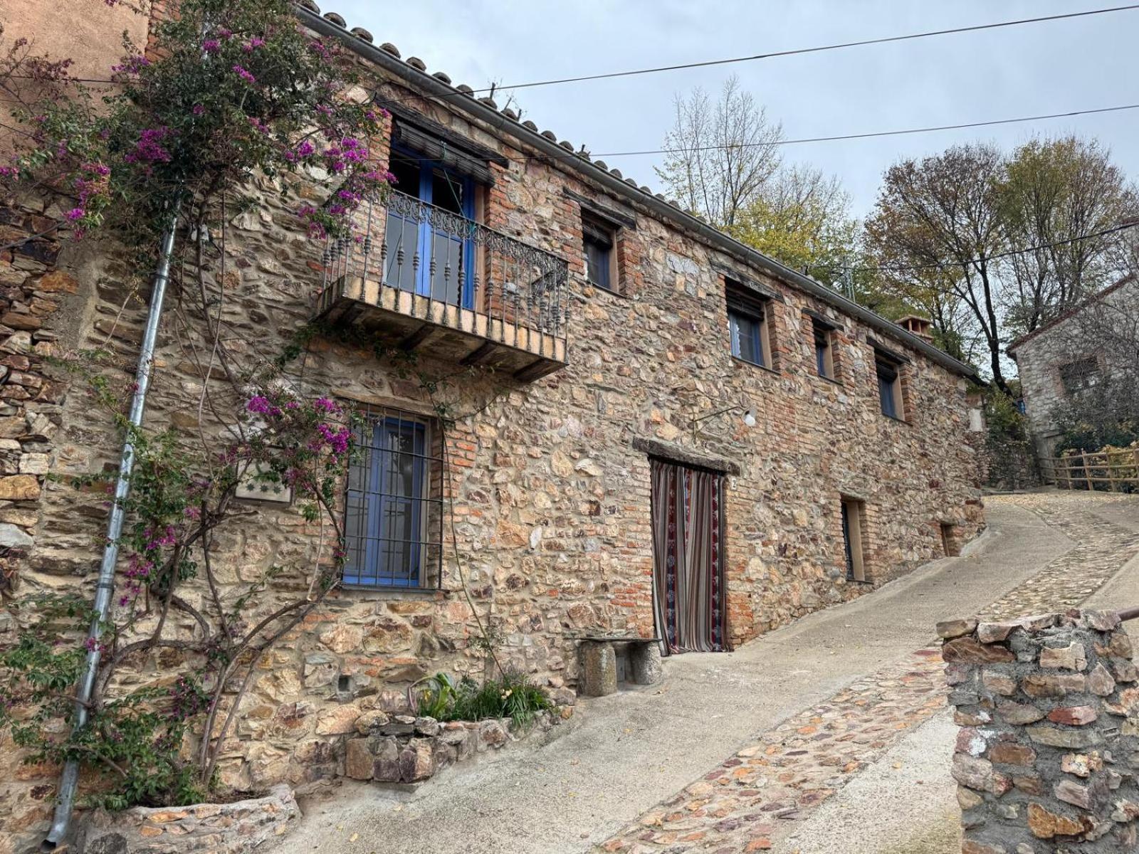 Alma De Villuercas Guest House Cabañas del Castillo Exterior photo